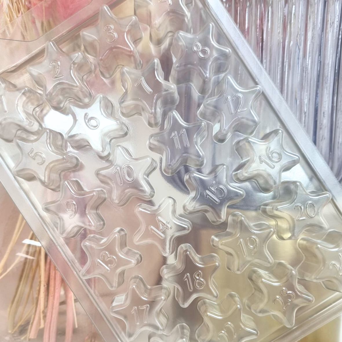 Star Numbered Advent Calendar Clamshells 1-24