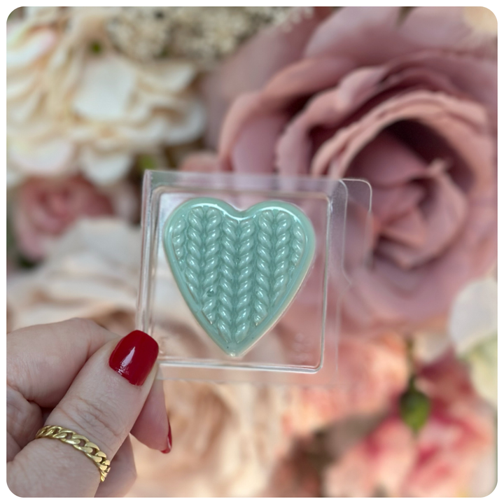 Mini sample clamshells - wool heart