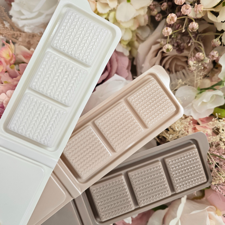 Neutral cosy wool 3 cell snap bar clam shells